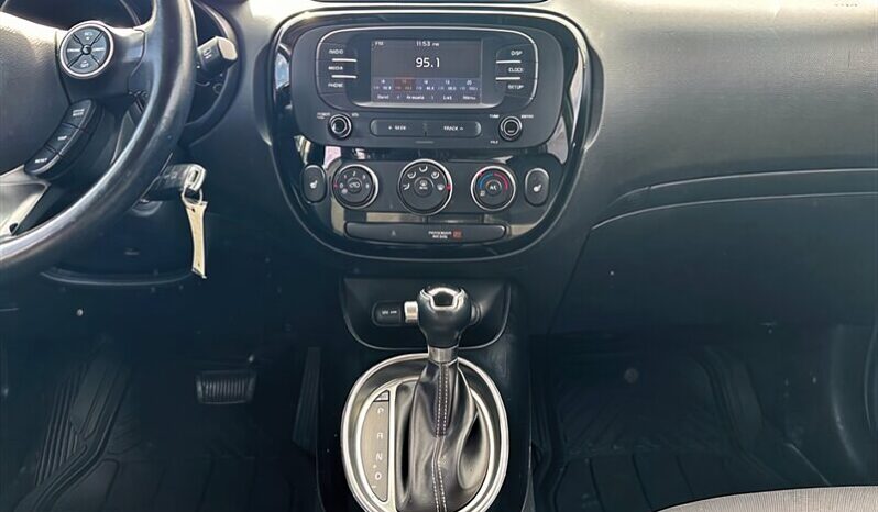 
								2019 Kia Soul EX full									