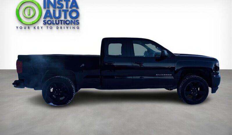 
								2018 Chevrolet Silverado 1500 Custom full									