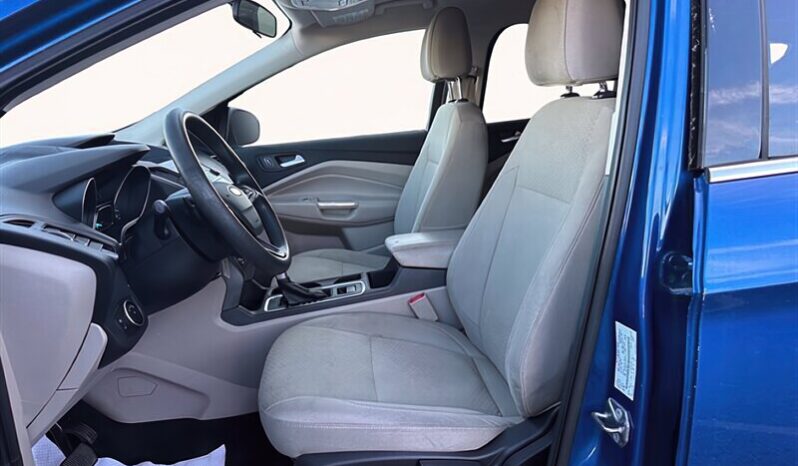 
								2017 Ford Escape SE full									