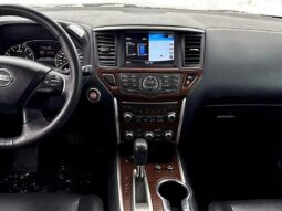 
										2017 Nissan Pathfinder Platinum full									