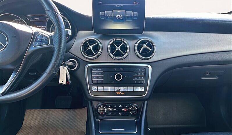 
								2019 Mercedes-Benz GLA-Class GLA 250 4MATIC full									