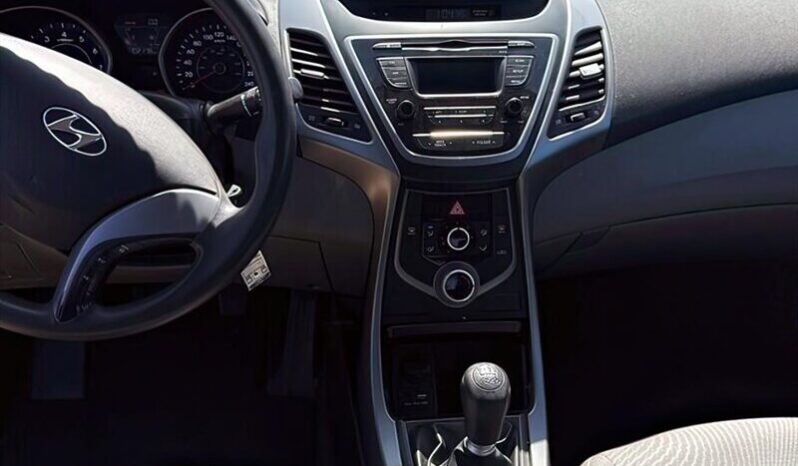 
								2015 Hyundai Elantra L full									