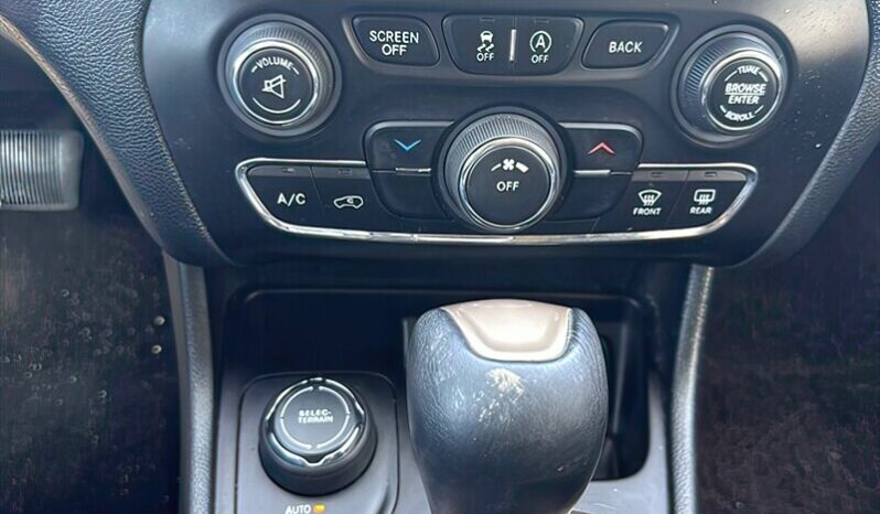 
								2016 Jeep Cherokee Sport Altitude full									