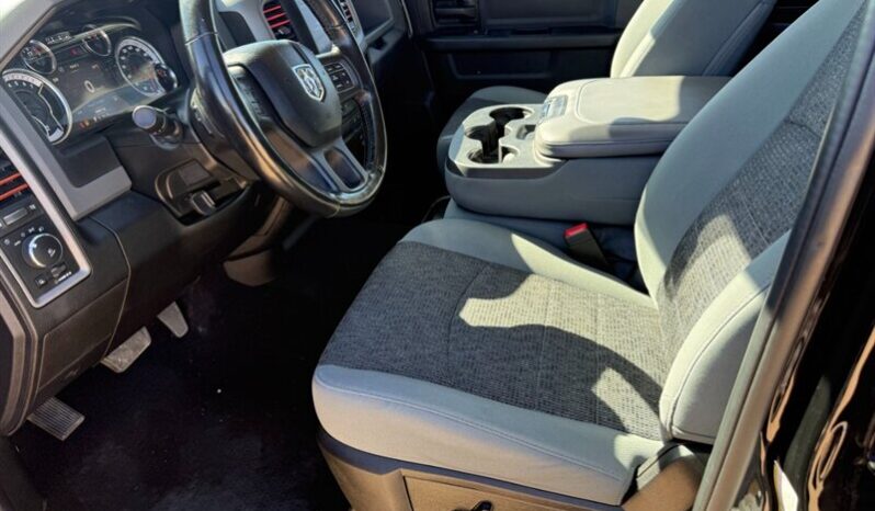 
								2020 RAM 1500 Classic Express full									