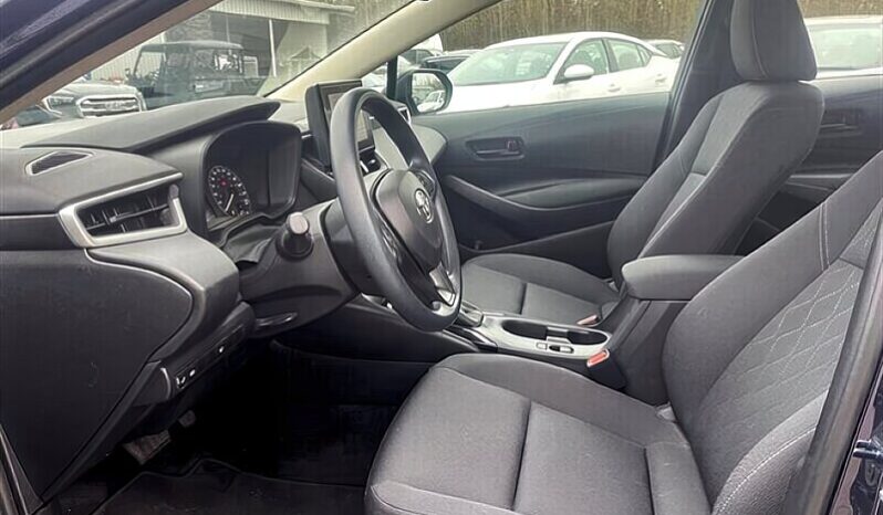 
								2024 Toyota Corolla LE full									
