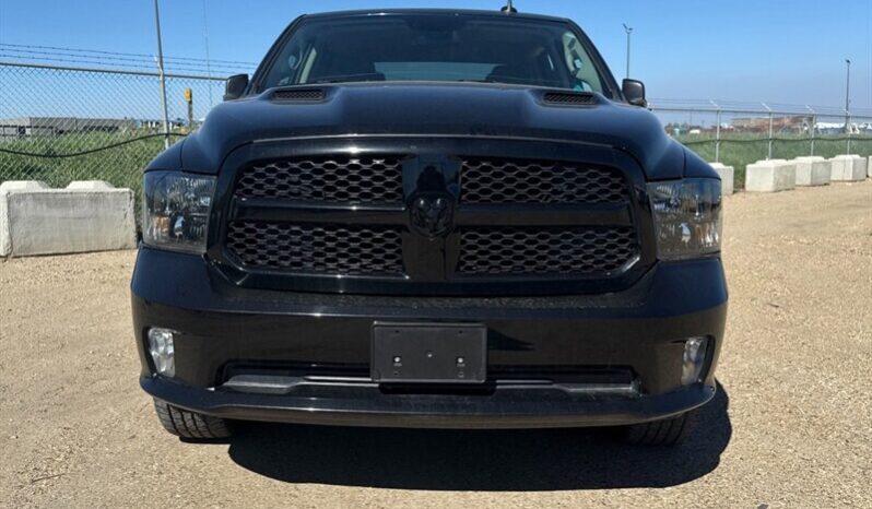 
								2020 RAM 1500 Classic Express full									