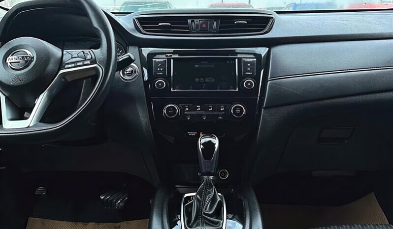 
								2019 Nissan Rogue SV full									