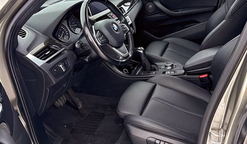 
								2017 BMW X1 xDrive28i full									