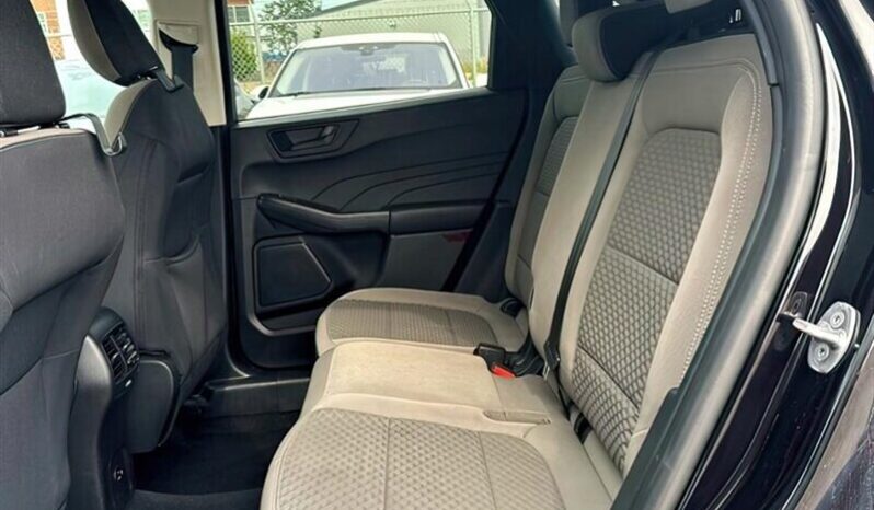 
								2022 Ford Escape SE full									
