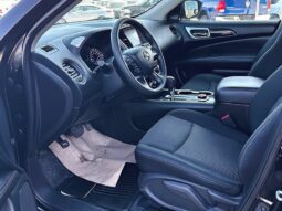 
										2018 Nissan Pathfinder S full									