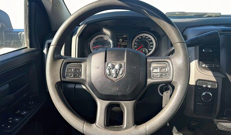 
								2018 RAM 1500 ST full									