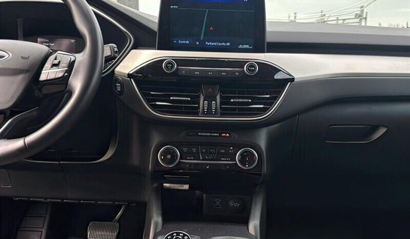 
								2022 Ford Escape SE full									
