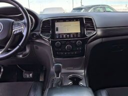 
										2019 Jeep Grand Cherokee Laredo 4WD full									