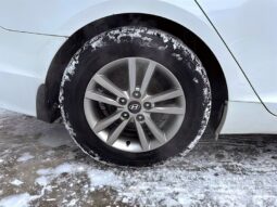 
										2016 Hyundai Sonata GL full									