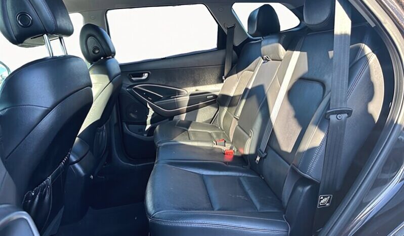 
								2017 Hyundai Santa Fe Limited full									