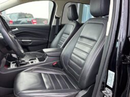 
										2019 Ford Escape SEL full									