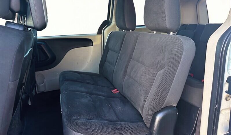 
								2017 Dodge Grand Caravan SE full									