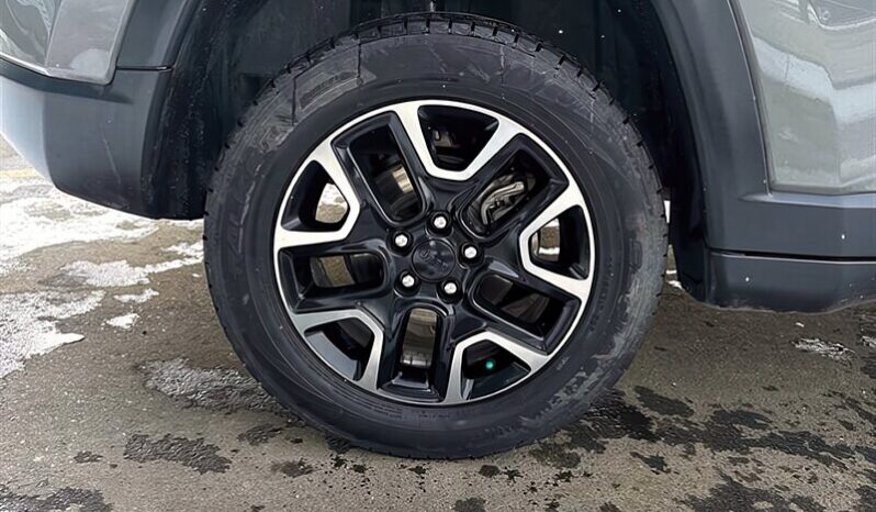 
								2019 Jeep Compass Upland full									