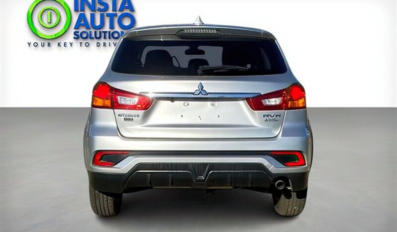 
								2019 Mitsubishi RVR SE full									