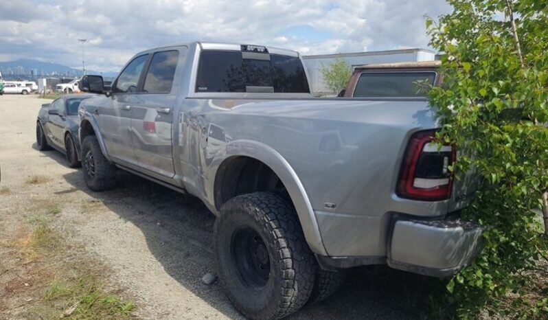 
								2021 RAM 3500 Laramie Dually Diesel Night Edition Aisin full									