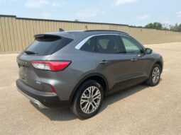 
										2021 Ford Escape SEL full									