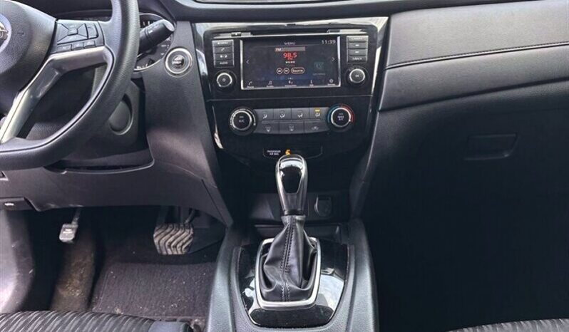 
								2018 Nissan Rogue SV full									