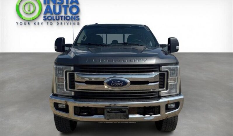 
								2019 Ford F-350 Super Duty XLT full									