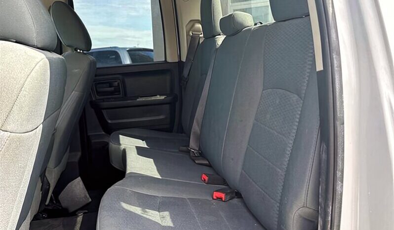 
								2017 RAM 1500 ST full									