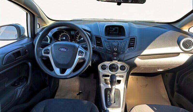 
								2017 Ford Fiesta SE full									