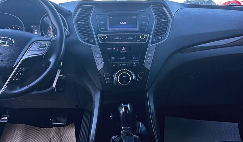 
								2018 Hyundai SANTA FE Sport 2.4L Premium full									