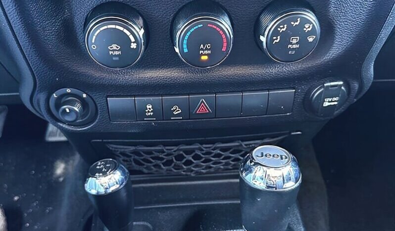 
								2018 Jeep Wrangler JK Unlimited Sport full									