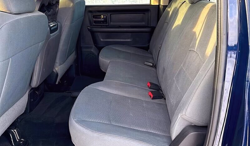 
								2017 RAM 1500 ST full									