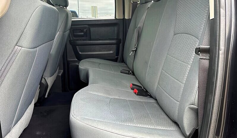 
								2019 RAM 1500 Classic SXT full									