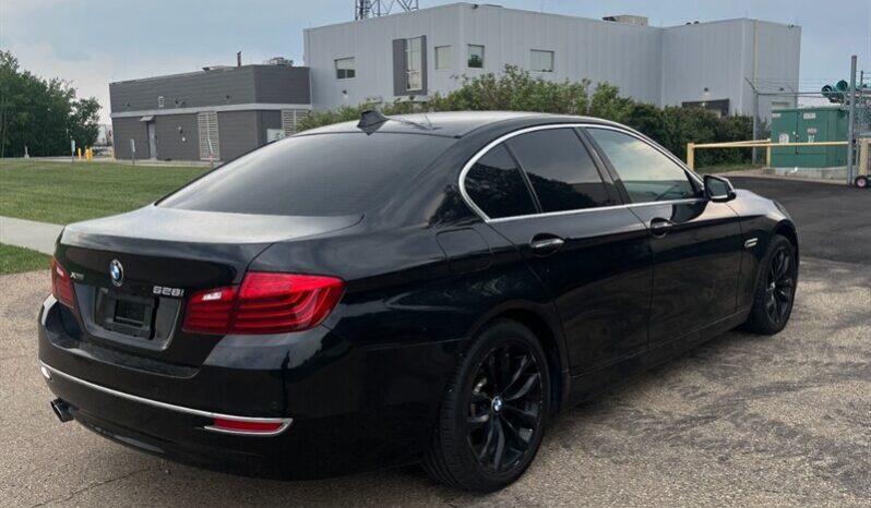 
								2016 BMW 5-Series 528i xDrive full									