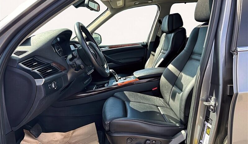 
								2011 BMW X5 xDrive50i full									