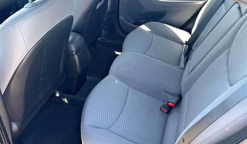
								2015 Hyundai Elantra L full									