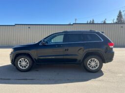 
										2018 Jeep Grand Cherokee Laredo full									