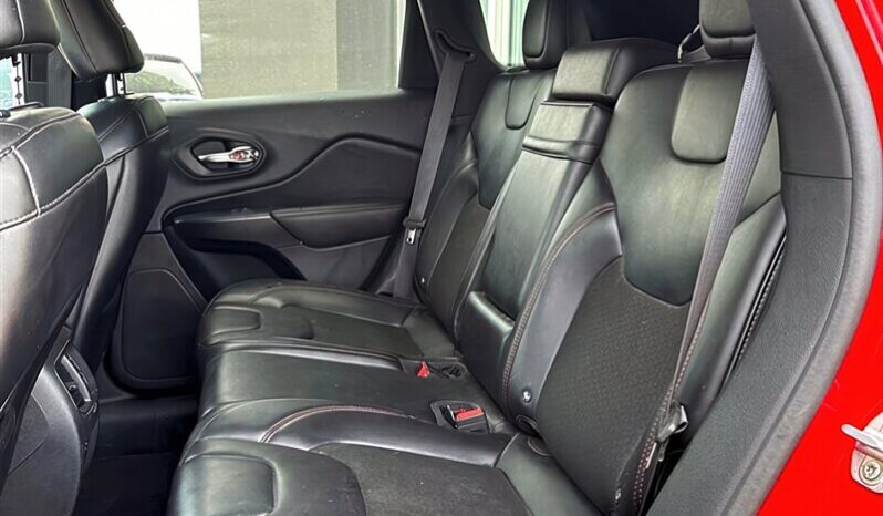 
								2019 Jeep Cherokee Trailhawk full									