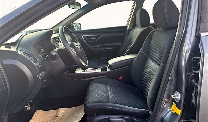 
								2017 Nissan Altima 2.5 S full									