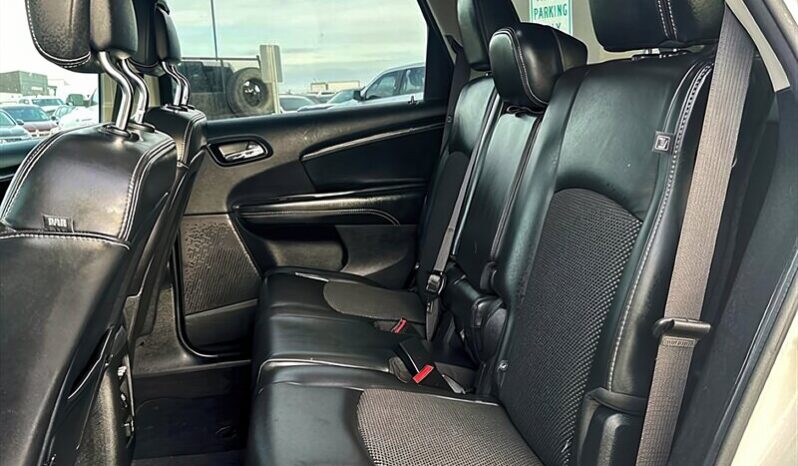 
								2017 Dodge Journey Crossroad full									