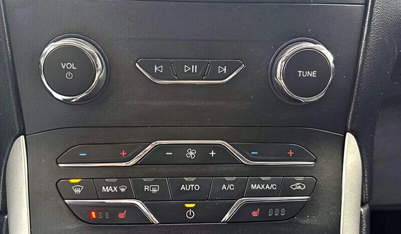 
								2019 Ford Edge SEL full									