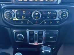 
										2019 Jeep Wrangler Sahara full									