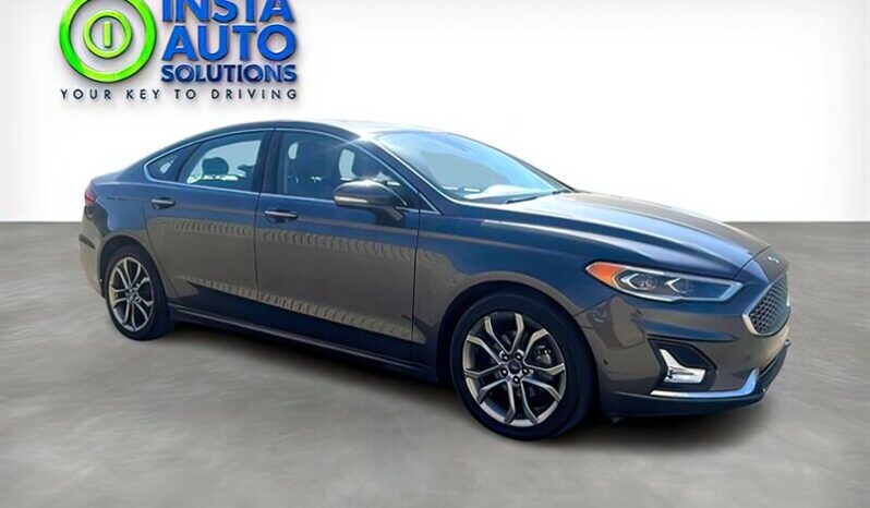 
								2020 Ford Fusion Hybrid Titanium full									