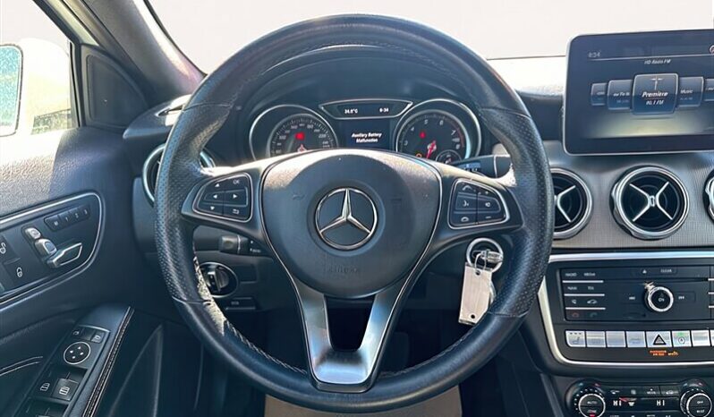 
								2019 Mercedes-Benz GLA-Class GLA 250 4MATIC full									