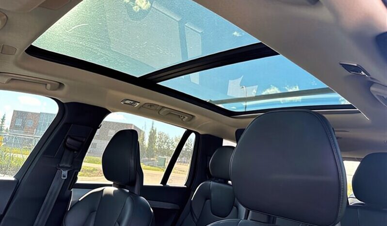 
								2017 Volvo XC90 T5 Momentum full									