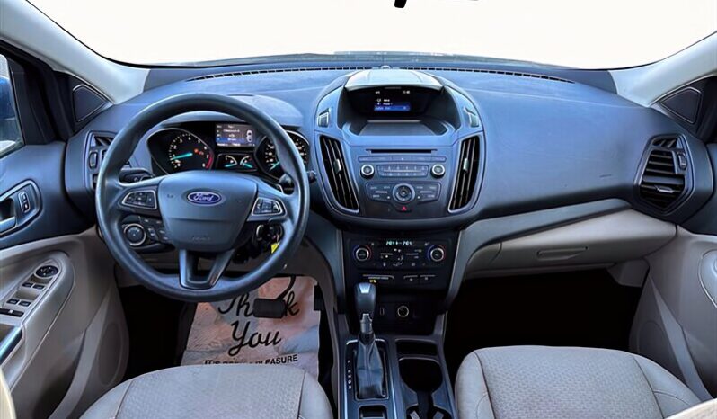
								2017 Ford Escape SE full									