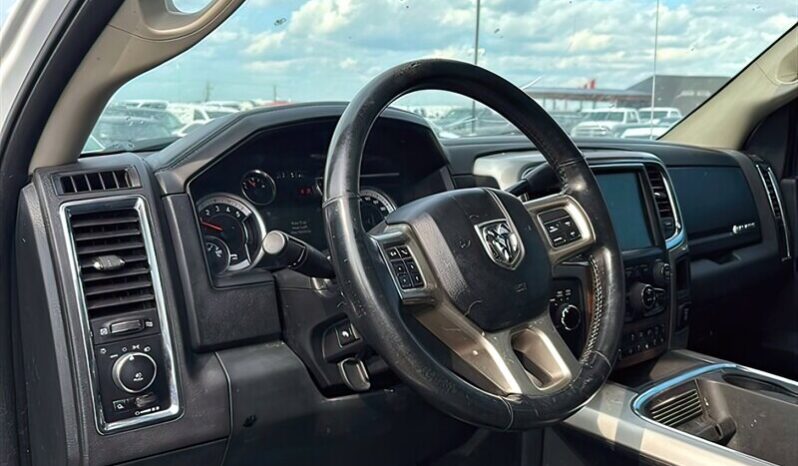 
								2016 RAM 3500 Laramie Diesel Dually full									
