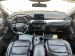
										2021 Ford Escape SEL full									