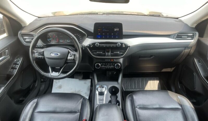 
								2021 Ford Escape SEL full									
