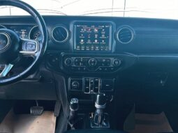 
										2019 Jeep Wrangler Sahara full									
